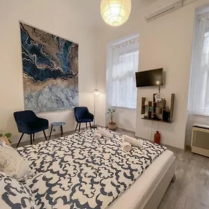 Free Parking, Downtown Near New York Cafe Apartament Budapeszt